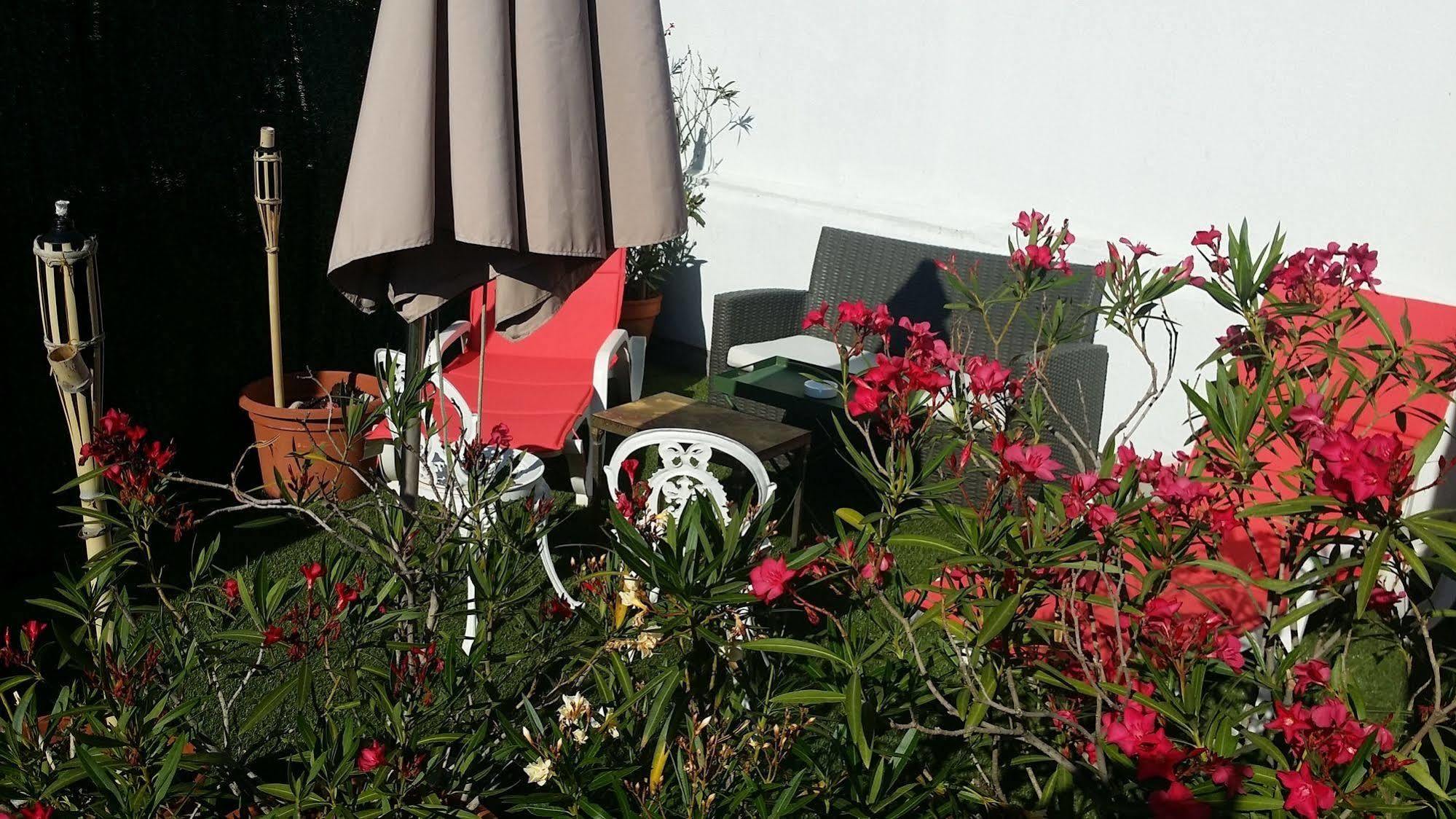 Alan Robert's Hotel 2*