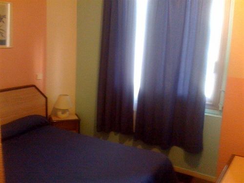 Alan Robert's Hotel 2*